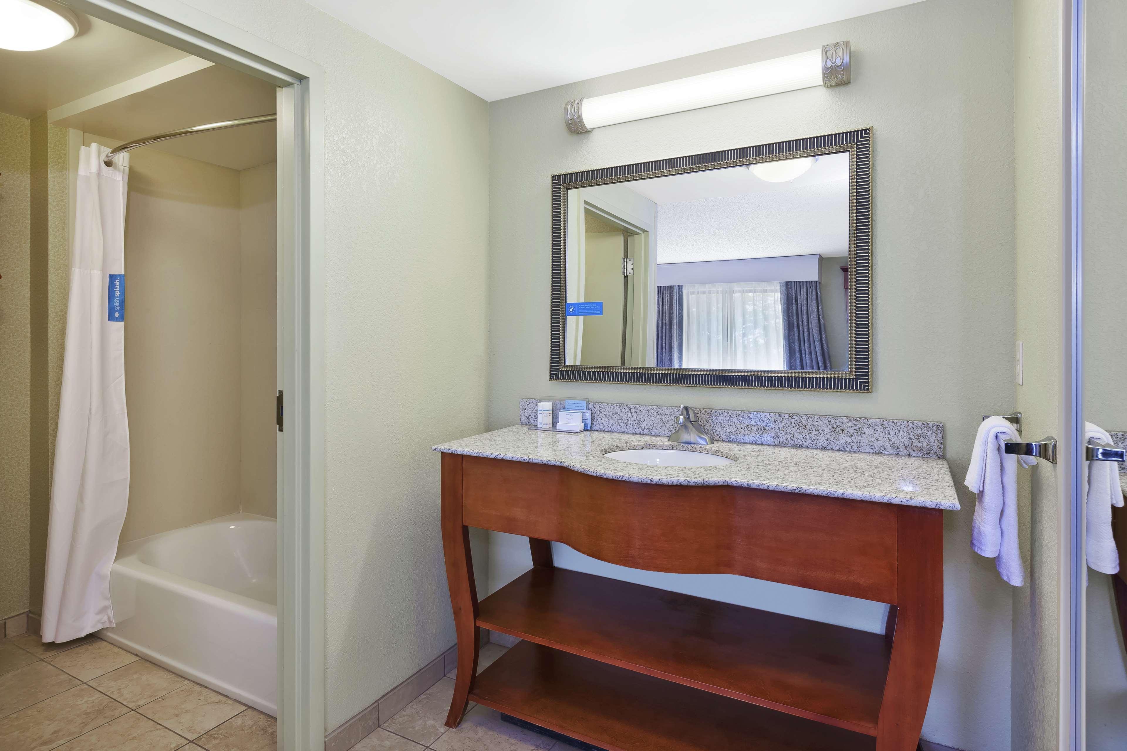 Hampton Inn & Suites Grand Rapids-Airport 28Th St Cascade Ngoại thất bức ảnh