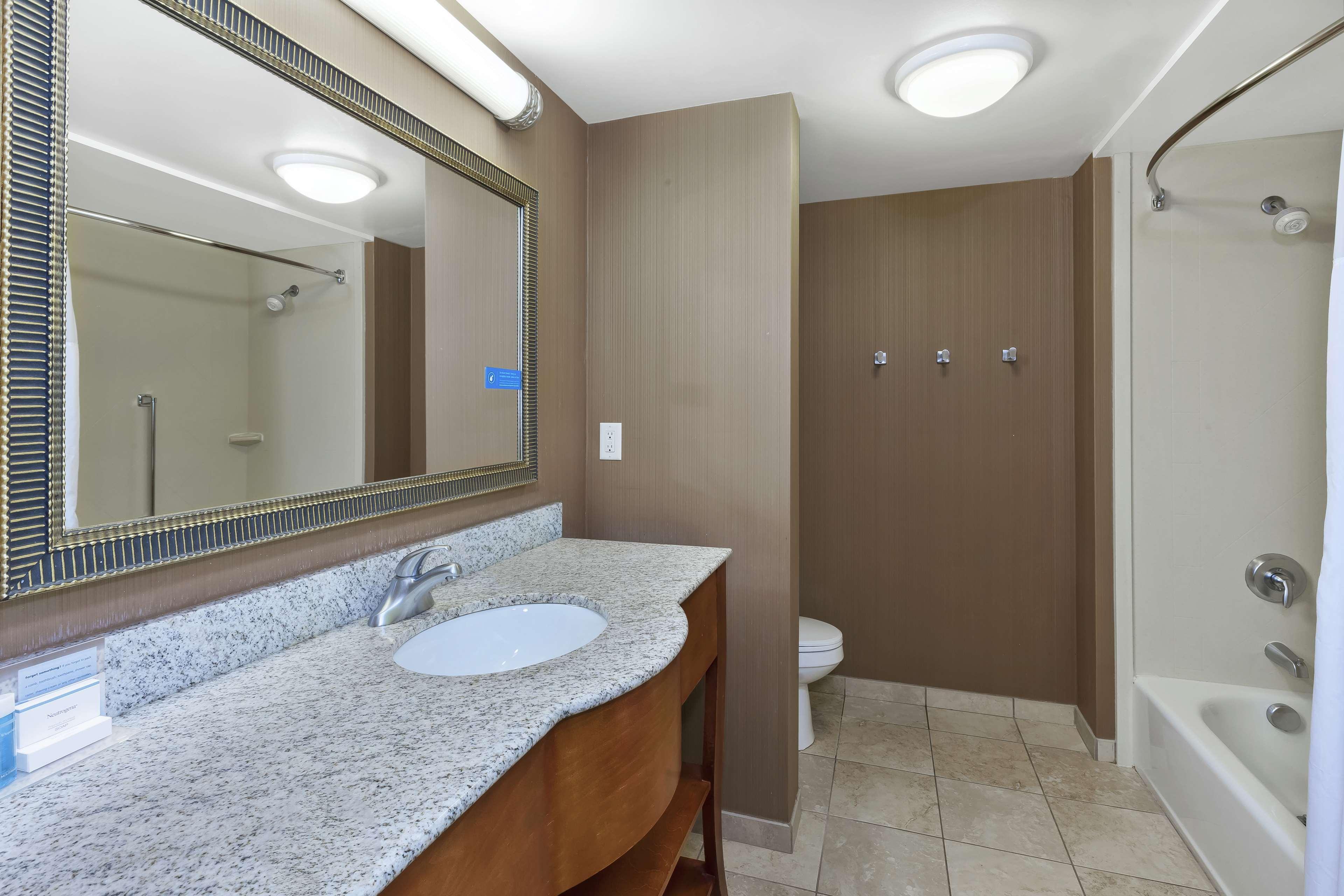 Hampton Inn & Suites Grand Rapids-Airport 28Th St Cascade Ngoại thất bức ảnh
